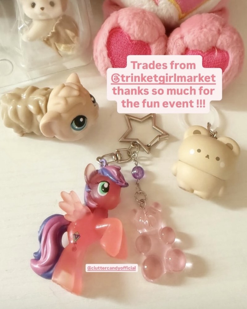 Clutter Candy keychain photographed by @fairy_tab
